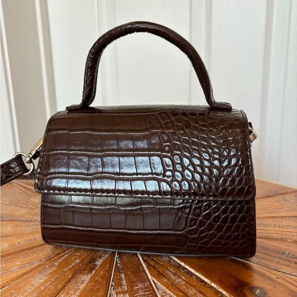 Used Zara Small Elegant Chocolate Brown Crocodile-Embossed Faux Leather Handbag - Picture 7 of 15